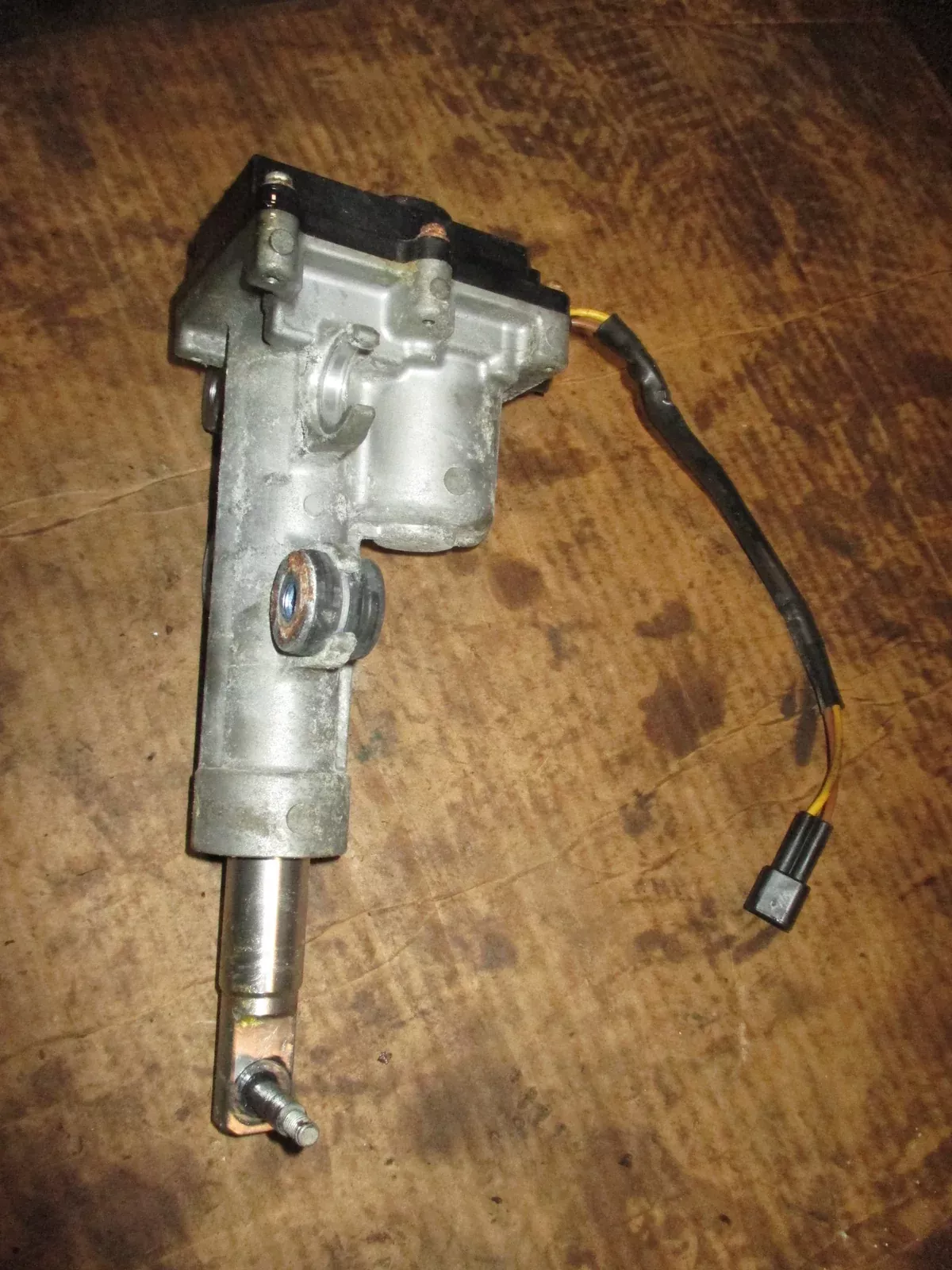 Yamaha 4.2L 300hp outboard shift actuator (6DV-4820A-00)